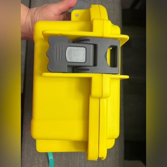 New Invicta 3 Slot watch case waterproof Black Foam Interior Removable Cushions - Picture 6 of 12